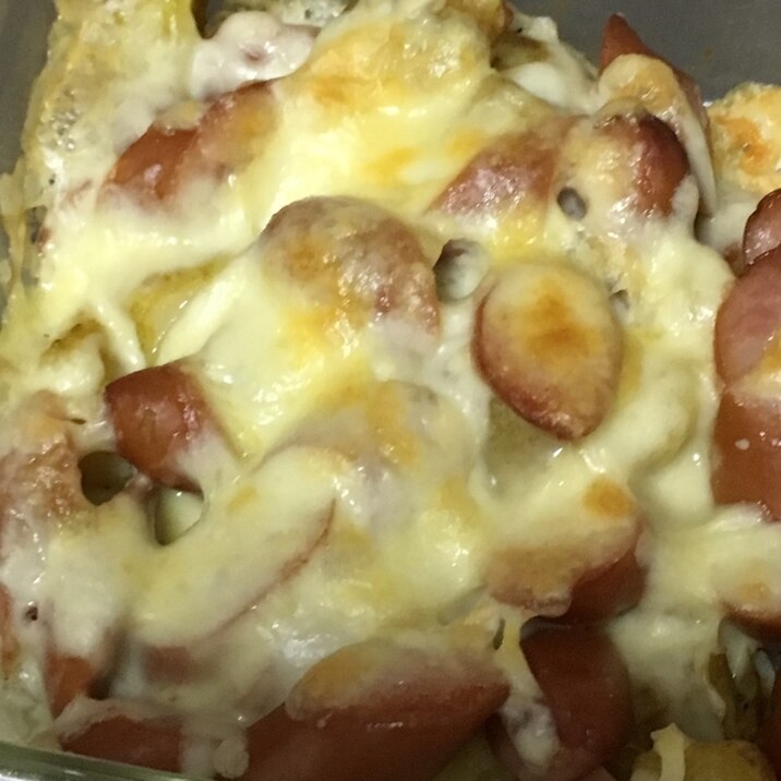 ジャガイモとウインナーのチーズ焼き
